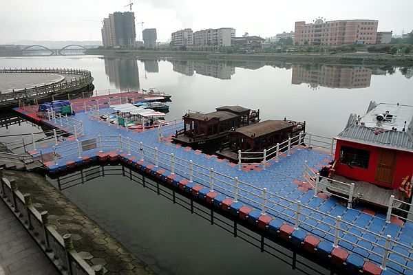 廣州中航水上設施建造有限公司 浮筒碼頭 游艇碼頭 水上浮筒